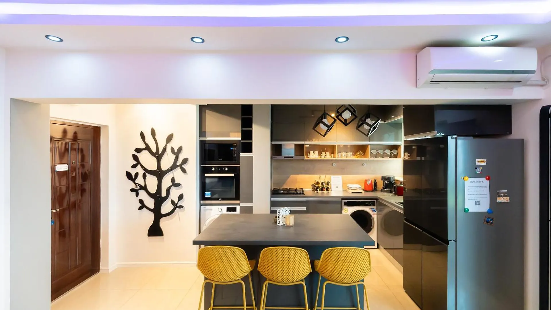Lazy'S Haven - Modern 2Br Apt In The City Center Bucharest Romania