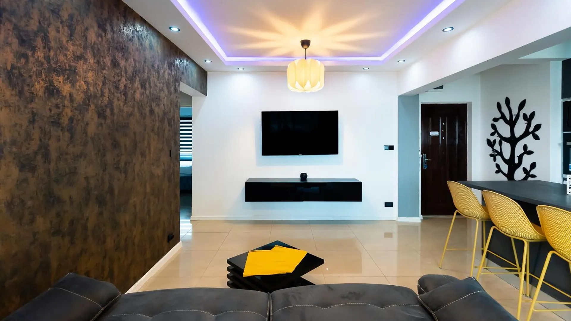 Lazy'S Haven - Modern 2Br Apt In The City Center Bucharest Apartment