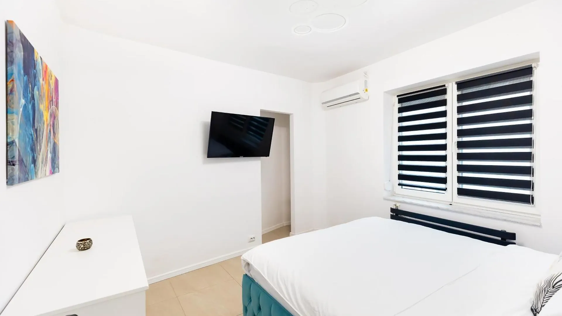 Lazy'S Haven - Modern 2Br Apt In The City Center Bucharest Apartment
